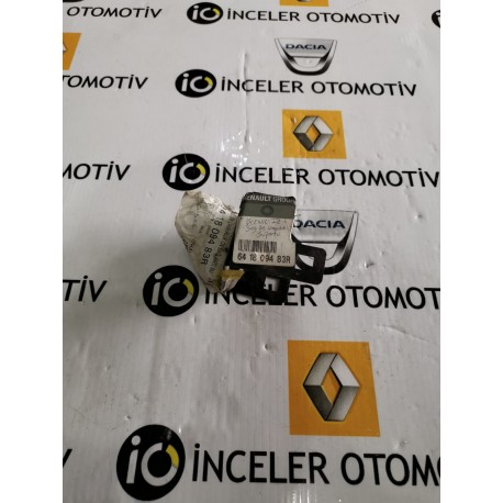 641809483R SCENIC 3 SAG ON CAMURLUK BAGLANTI SUPORTU