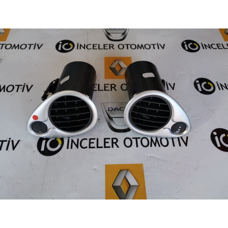 7701061212 7701061211 CLIO 3 HAVALANDIRMA DIFIZORU IZGARASI KROM SAG